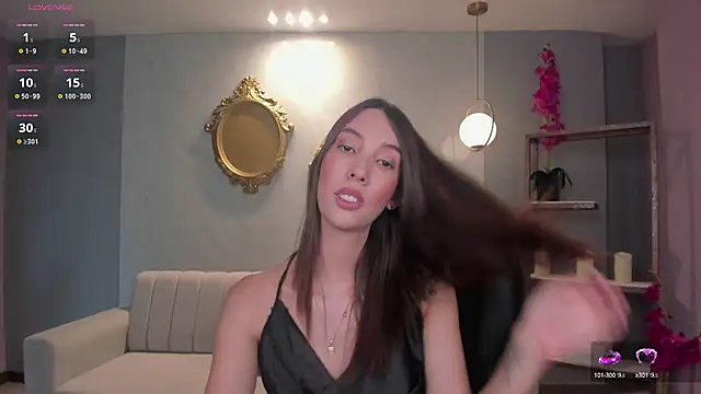 AnaisNin online show from December 19, 2024, 3:08 pm