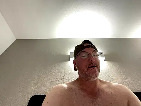 KrixKross online show from December 1, 2025, 4:06 am