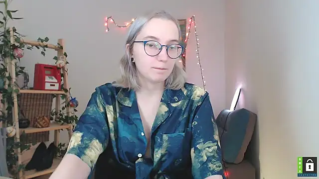 kiratarot online show from December 3, 2024, 3:00 pm