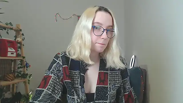 kiratarot online show from February 3, 2025, 3:38 pm