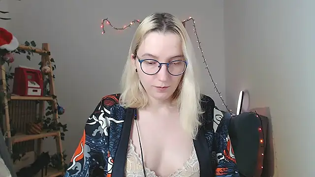 kiratarot online show from February 10, 2025, 3:10 pm