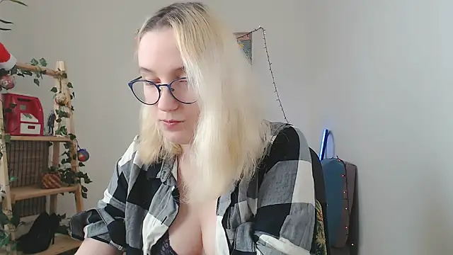 kiratarot online show from February 25, 2025, 1:06 pm