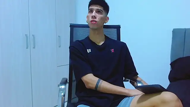 jhony-sex online show from September 20, 2025, 3:07 am