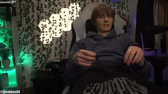 twinkben online show from December 14, 2025, 9:08 pm