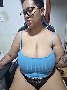 Snapshot of yasminmeyer00 chatting on March 16, 2025, 8:43 pm yasminmeyer00 online show from March 16, 2025, 8:43 pm