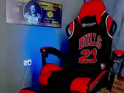 Snapshot of smoker445 chatting on February 1, 2025, 2:16 am smoker445 online show from February 1, 2025, 2:16 am