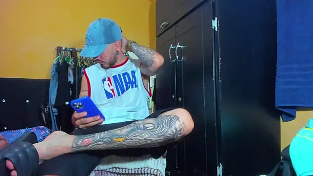 smoker445 online show from February 11, 2026, 1:21 am