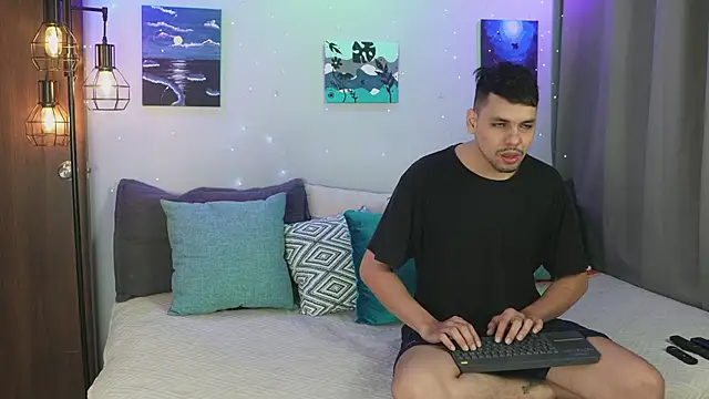 Snapshot of Cleoanubis- chatting on October 28, 2025, 6:50 am Cleoanubis- online show from October 28, 2025, 6:50 am