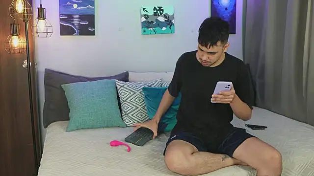 Snapshot of Cleoanubis- chatting on October 31, 2025, 6:03 am Cleoanubis- online show from October 31, 2025, 6:03 am