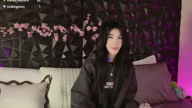 Snapshot of Finibondi chatting on September 30, 2025, 6:07 am Finibondi online show from September 30, 2025, 6:07 am