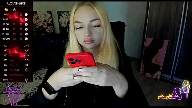 Snapshot of Stella__Cox chatting on September 28, 2025, 5:24 am Stella  Cox online show from September 28, 2025, 5:24 am