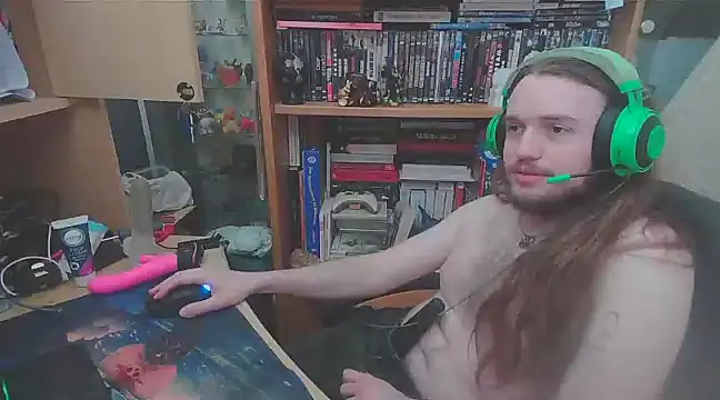 nicolasdumand21 online show from February 22, 2025, 12:29 pm