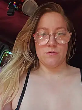 Snapshot of Paynted_Lady chatting on July 8, 2026, 11:20 pm Paynted Lady online show from July 8, 2026, 11:20 pm