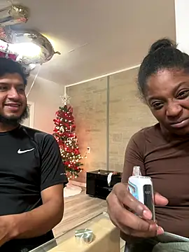 casadoscuriosos97 online show from December 7, 2024, 3:04 am