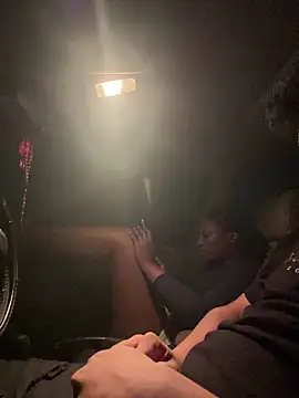 casadoscuriosos97 online show from February 25, 2025, 3:31 am