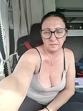 cuplubijoanna online show from March 23, 2026, 12:42 pm