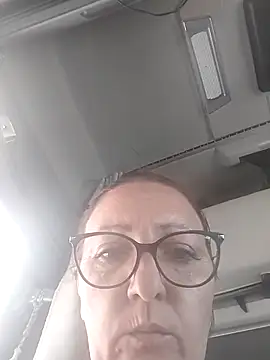 cuplubijoanna online show from April 26, 2026, 12:58 pm