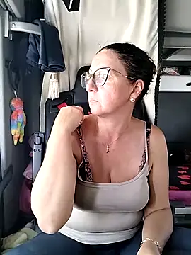 cuplubijoanna online show from April 30, 2026, 11:05 am