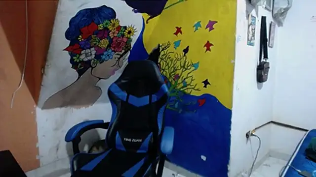 Snapshot of yohatinelly07 chatting on October 17, 2025, 4:04 am yohatinelly07 online show from October 17, 2025, 4:04 am