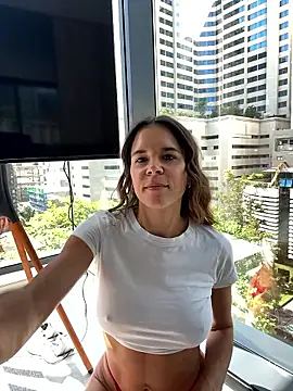 JuicyFruits93 online show from January 7, 2026, 4:59 am