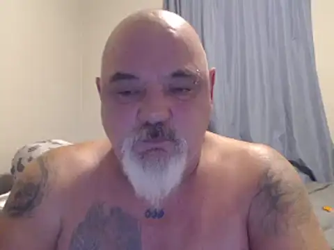 Newfiesausage1972 online show from January 6, 2025, 5:38 pm