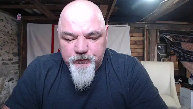 Newfiesausage1972 online show from February 19, 2026, 3:19 pm