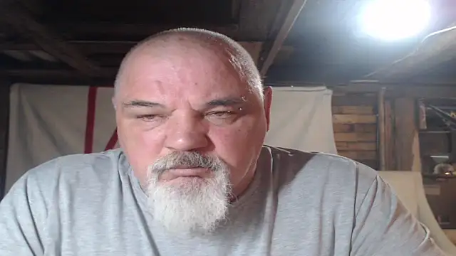 Newfiesausage1972 online show from March 11, 2026, 10:54 am