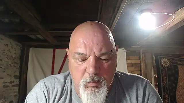Snapshot of Newfiesausage1972 chatting on June 5, 2026, 9:48 am Newfiesausage1972 online show from June 5, 2026, 9:48 am