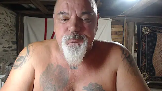 Snapshot of Newfiesausage1972 chatting on July 19, 2026, 8:40 am Newfiesausage1972 online show from July 19, 2026, 8:40 am