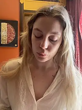 Snapshot of meanexx chatting on March 20, 2026, 6:40 am meanexx online show from March 20, 2026, 6:40 am