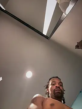 1BeautyN1Beast online show from February 5, 2026, 2:22 pm