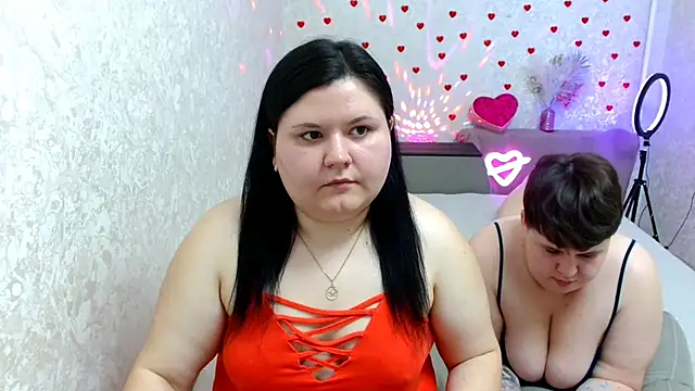 BeckyAndHellen online show from February 16, 2025, 11:16 am