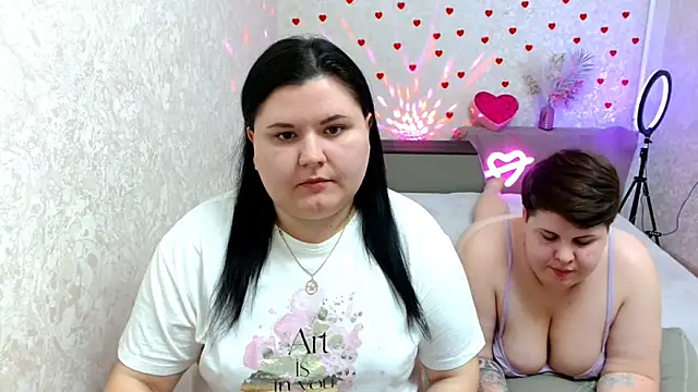 BeckyAndHellen online show from February 24, 2025, 6:47 pm