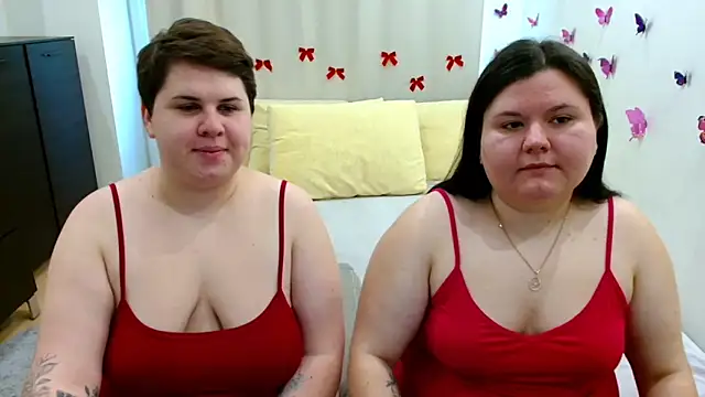 BeckyAndHellen online show from October 16, 2025, 9:32 am