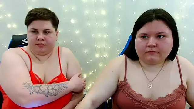 BeckyAndHellen online show from March 10, 2026, 10:31 am