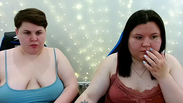 BeckyAndHellen online show from June 11, 2026, 10:24 am