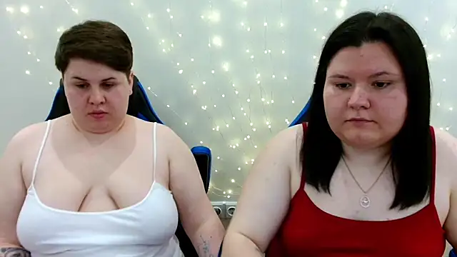 BeckyAndHellen online show from June 12, 2026, 10:36 am