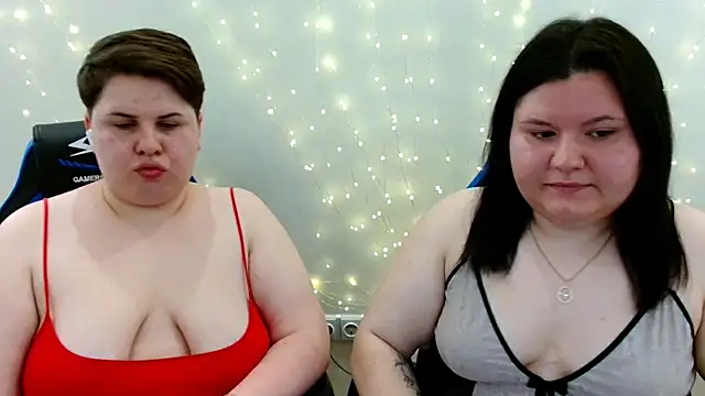 BeckyAndHellen online show from June 14, 2026, 10:06 am