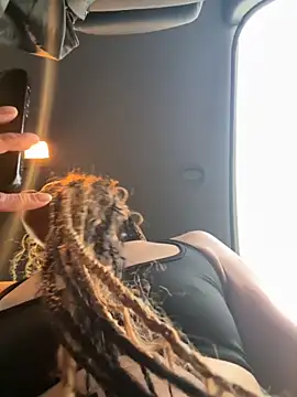 Shuggabutt online show from September 28, 2025, 1:11 am