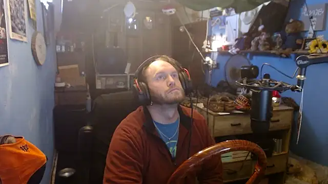 Snapshot of long_thinmint86 chatting on February 18, 2025, 3:32 pm long thinmint86 online show from February 18, 2025, 3:32 pm