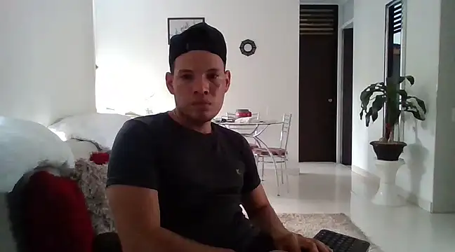 kinke31 online show from February 25, 2025, 9:35 pm