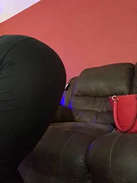 blndpolkadot online show from February 12, 2025, 7:24 pm