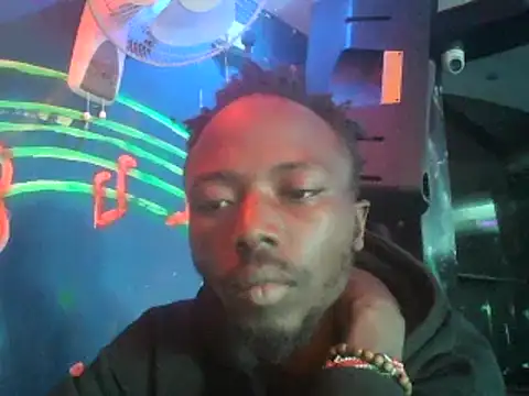 Snapshot of Cedric254 chatting on December 17, 2024, 10:01 am Cedric254 online show from December 17, 2024, 10:01 am