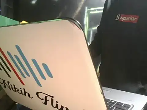 Snapshot of Cedric254 chatting on February 23, 2025, 5:29 pm Cedric254 online show from February 23, 2025, 5:29 pm