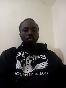 Snapshot of Cedric254 chatting on October 29, 2025, 10:33 pm Cedric254 online show from October 29, 2025, 10:33 pm