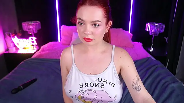 Snapshot of CarolinaDia chatting on December 12, 2024, 9:40 am CarolinaDia online show from December 12, 2024, 9:40 am