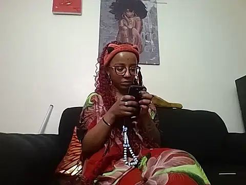 hoely grail01 online show from May 14, 2026, 11:22 pm