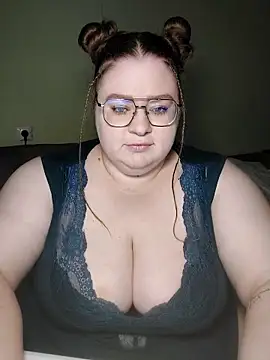 Chloe WS online show from October 13, 2025, 4:56 am