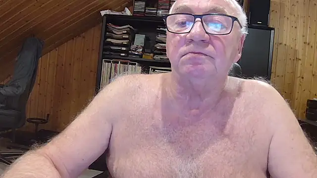 Snapshot of biggandybig chatting on March 5, 2026, 10:50 pm biggandybig online show from March 5, 2026, 10:50 pm