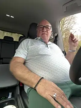 Snapshot of biggandybig chatting on March 11, 2026, 11:38 am biggandybig online show from March 11, 2026, 11:38 am